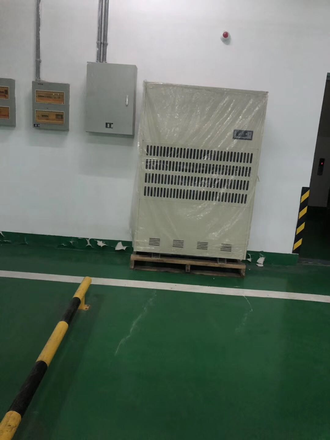 地下室除湿机